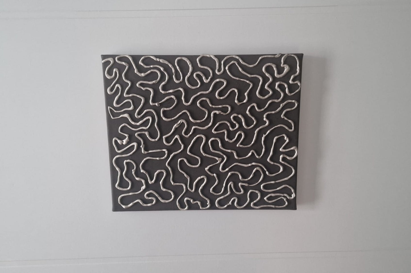 Silver Synapse – Tactile Metallic Flow on Obsidian Canvas