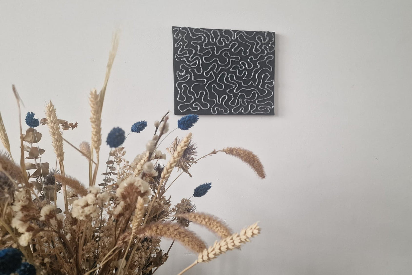 Silver Synapse – Tactile Metallic Flow on Obsidian Canvas